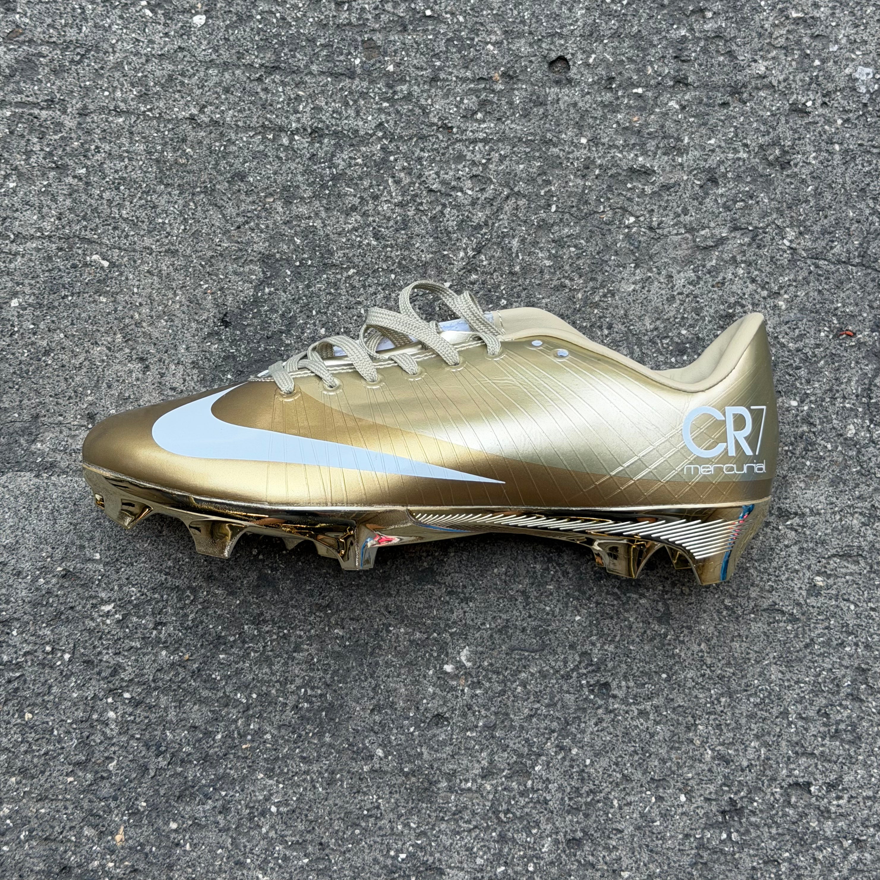 NIKE SUPERFLY 1 RGN ELITE FG CR7 "GOLDEN TOUCH"